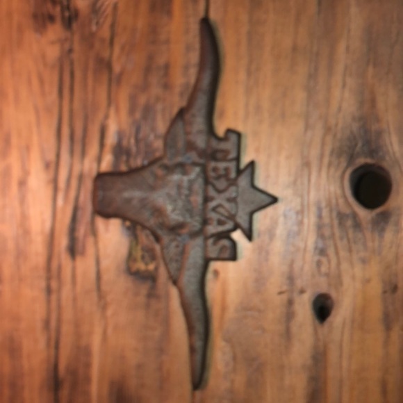 Cedar Chest - Picture 6 of 11